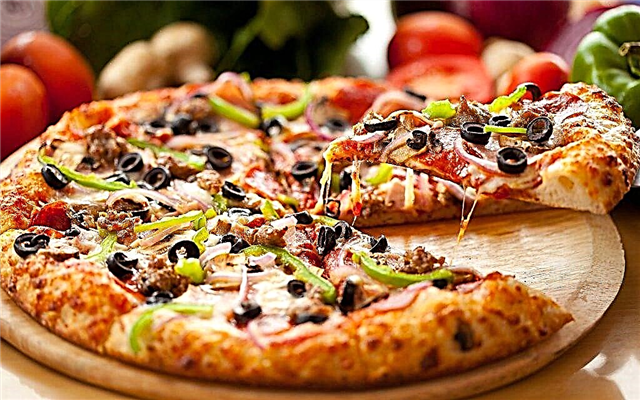 Where can I order delivery of delicious pizza in Izhevsk